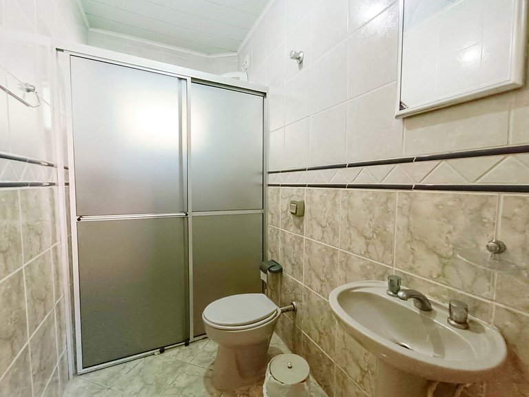Piscina, churrasq, ar cond. casa/400m mar - ALE90