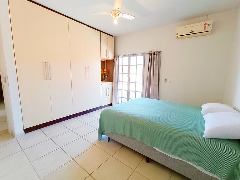 Casa na praia dos Ingleses, 5 dorm, piscina -ALE90