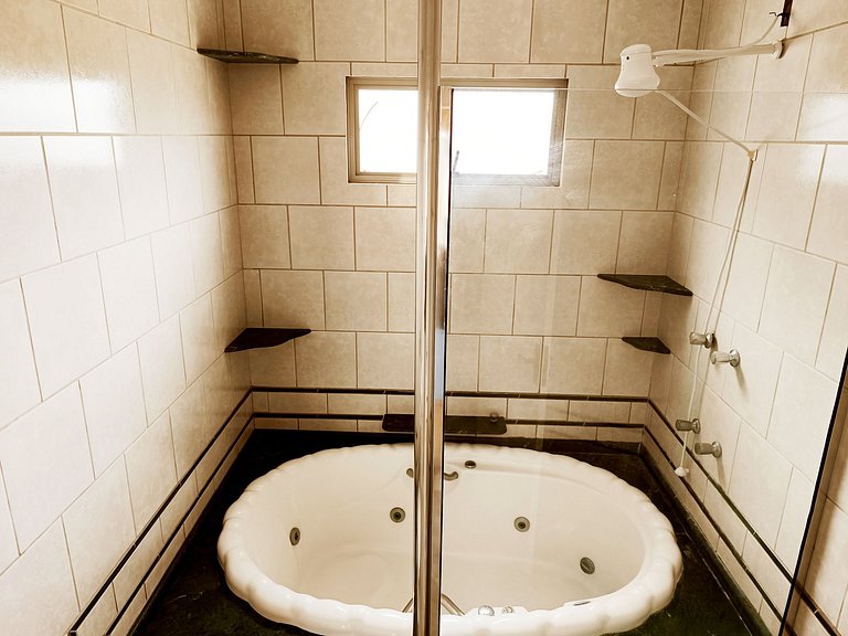 Piscina, churrasq, ar cond. casa/400m mar - ALE90
