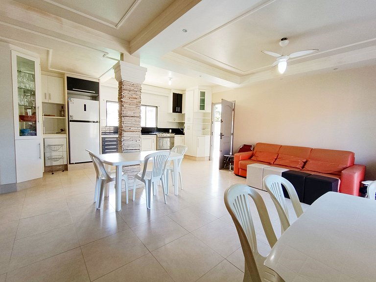 Casa na praia dos Ingleses, 5 dorm, piscina -ALE90