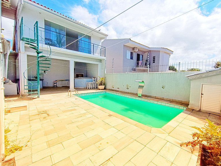 Piscina, churrasq, ar cond. casa/400m mar - ALE90