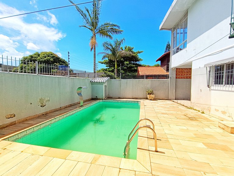 Piscina, churrasq, ar cond. casa/400m mar - ALE90