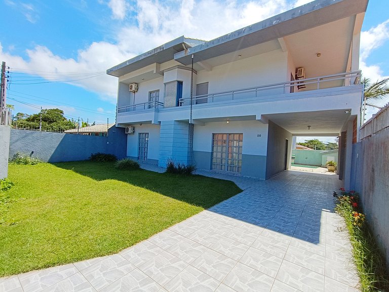 Casa na praia dos Ingleses, 5 dorm, piscina -ALE90