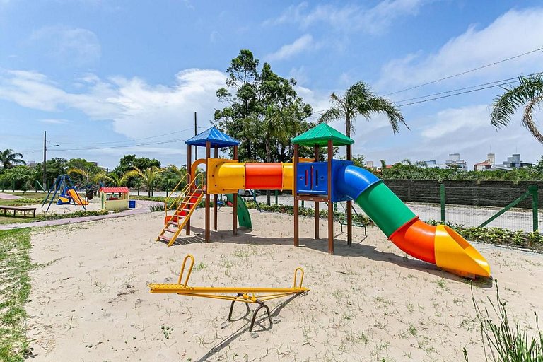 Alto padrão com piscina a 300m do mar - CAN103G