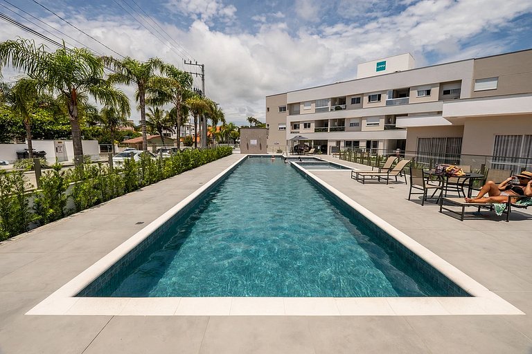 Alto padrão com piscina a 300m do mar - CAN103G