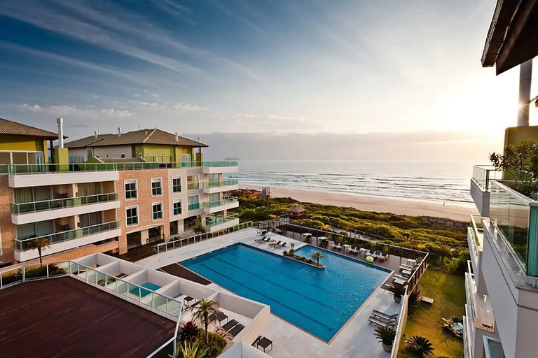 Cobertura pé na areia, Praia do Santinho - ASR004