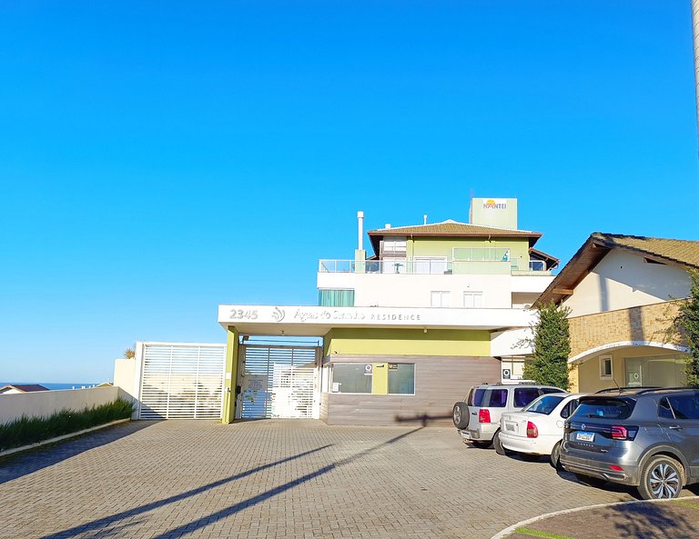 Cobertura pé na areia, Praia do Santinho - ASR004