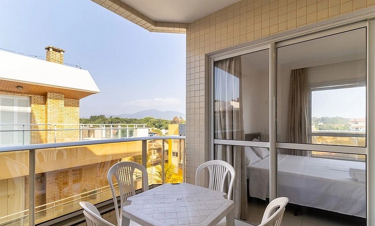 Ingleses Apart - Frente mar com piscina - IAP212