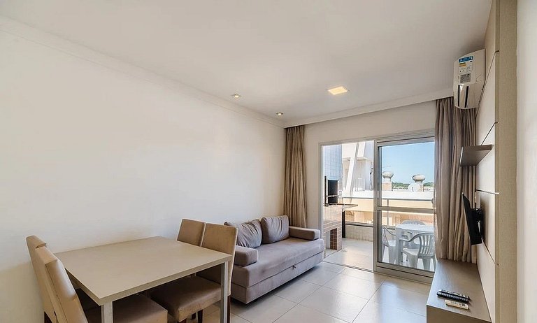 Ingleses Apart - Frente mar com piscina- IAP312