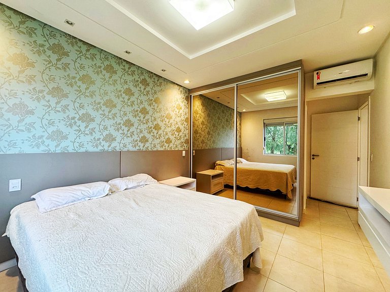 Luxo de apto. Condomínio Clube - ASR105-3