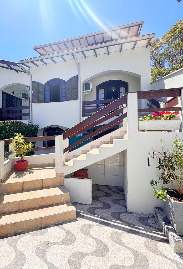 Casa/sobrado centro dos Ingleses - MAC93