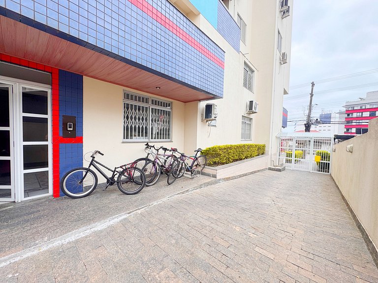 Apê no centrinho dos ingleses, vista mar - TPZ402