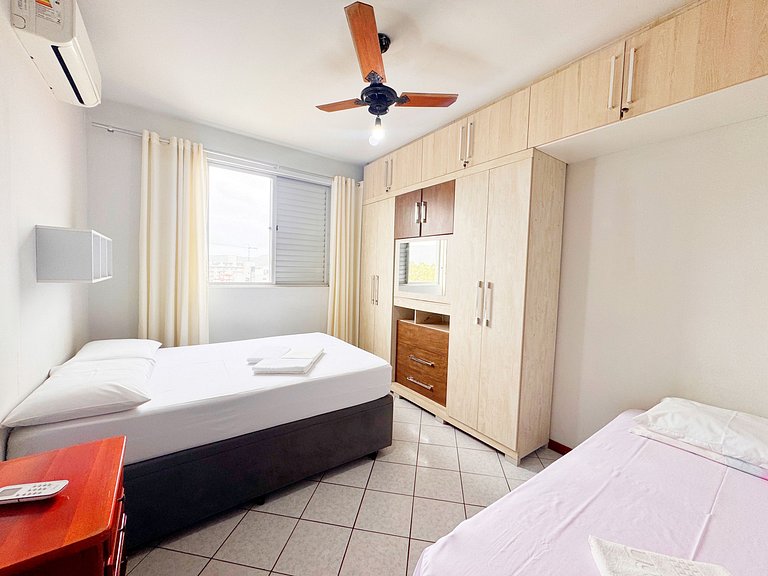 Apê no centrinho dos ingleses, vista mar - TPZ402