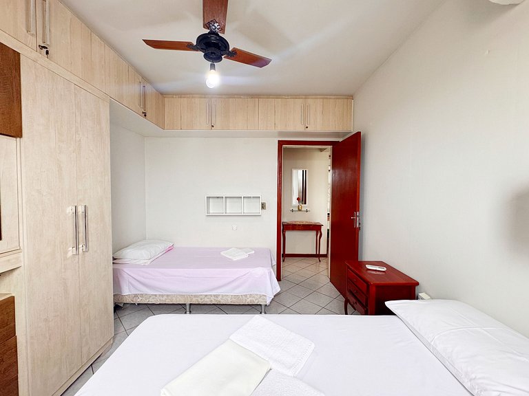 Apê no centrinho dos ingleses, vista mar - TPZ402