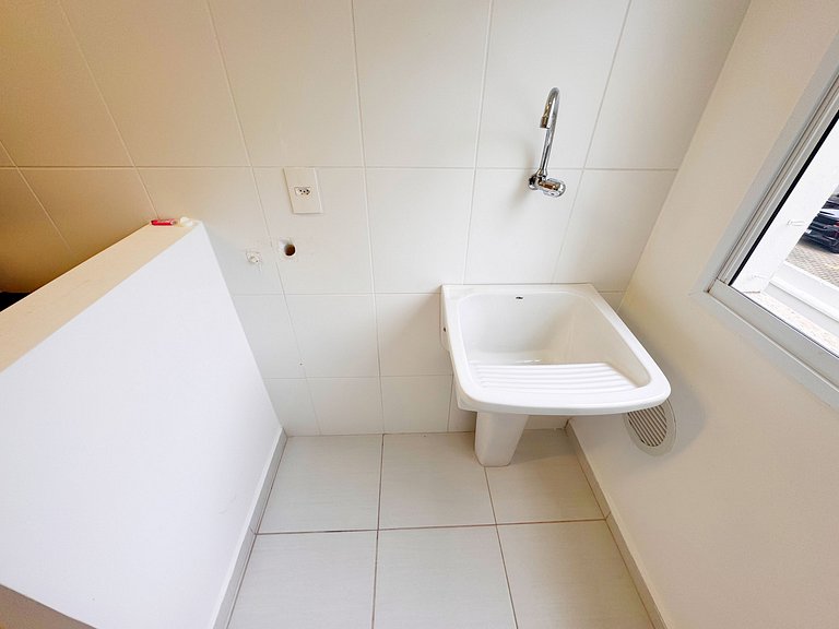 Apto 2 dorm. com ar em Canasvieiras - BEL202A