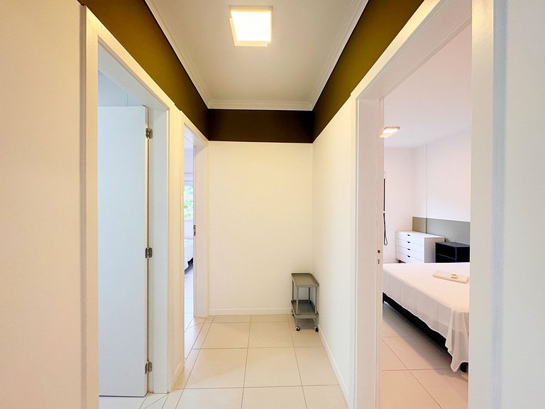 Apto 2 dorm. com ar em Canasvieiras - BEL202A