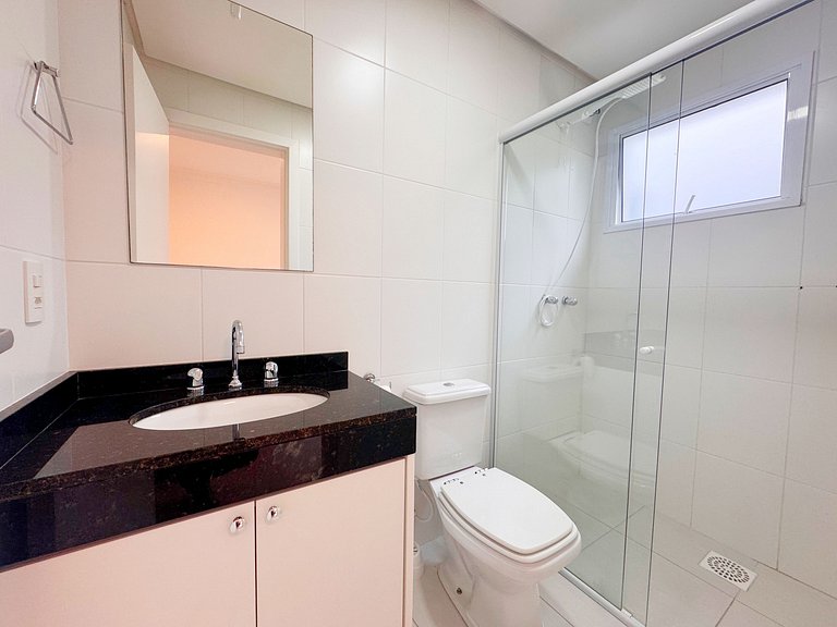 Apto 2 dorm. com ar em Canasvieiras - BEL202A