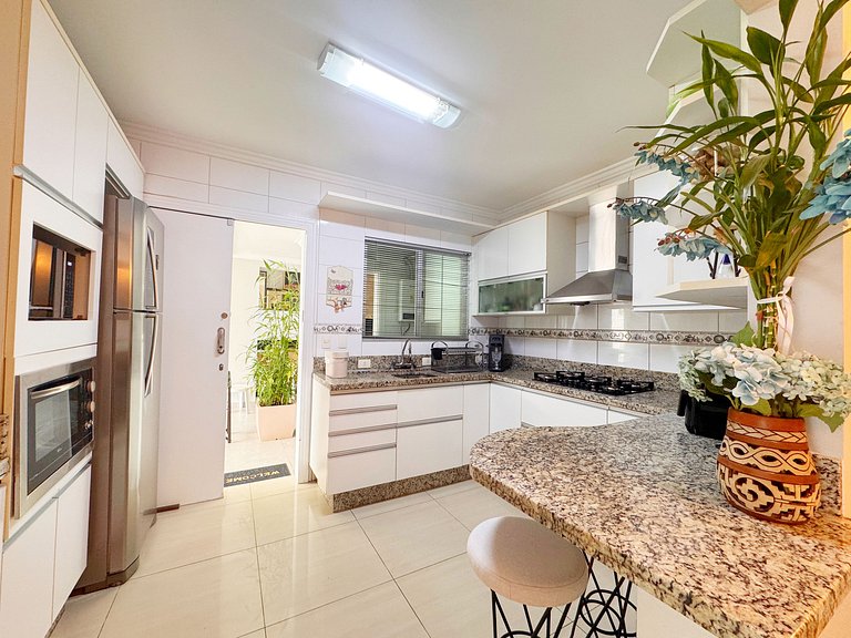 Casa moderna e extremamente confortável - R1552