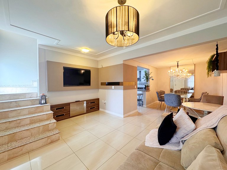 Casa moderna e extremamente confortável - R1552