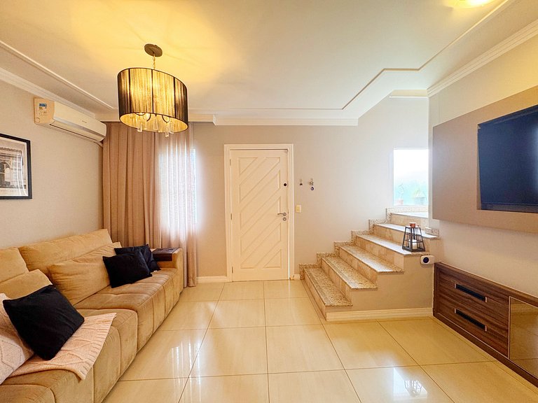 Casa moderna e extremamente confortável - R1552