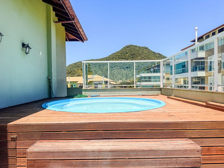 Cobertura pé na areia, Praia do Santinho - ASR004