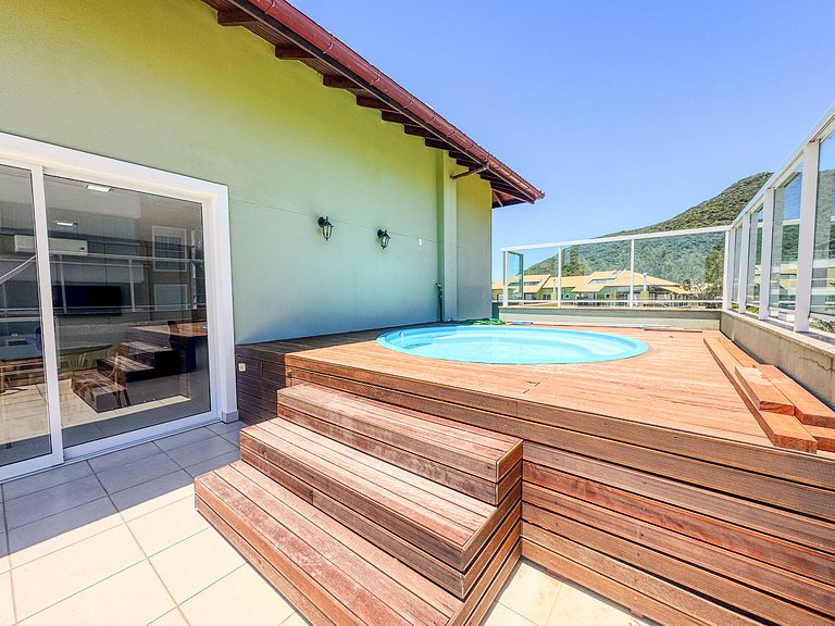 Cobertura pé na areia, Praia do Santinho - ASR004