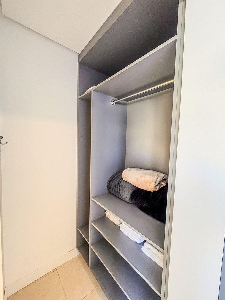 Cobertura pé na areia, Praia do Santinho - ASR004