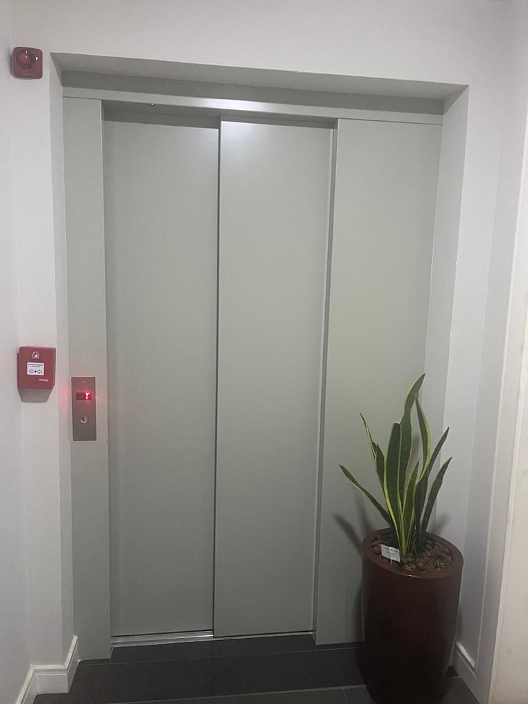 Costão do Santinho/wi-fi/AR/churrasqueira - SBR205