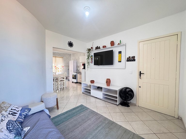 Apto Confortável, Vaga, Cozinha Equipada - ESN302