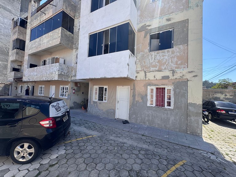 Apto Confortável, Vaga, Cozinha Equipada - ESN302