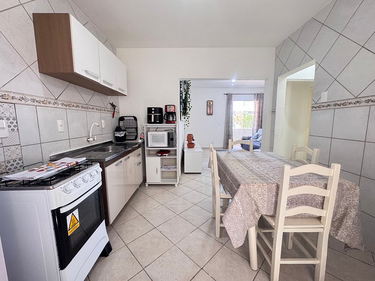 Apto Confortável, Vaga, Cozinha Equipada - ESN302