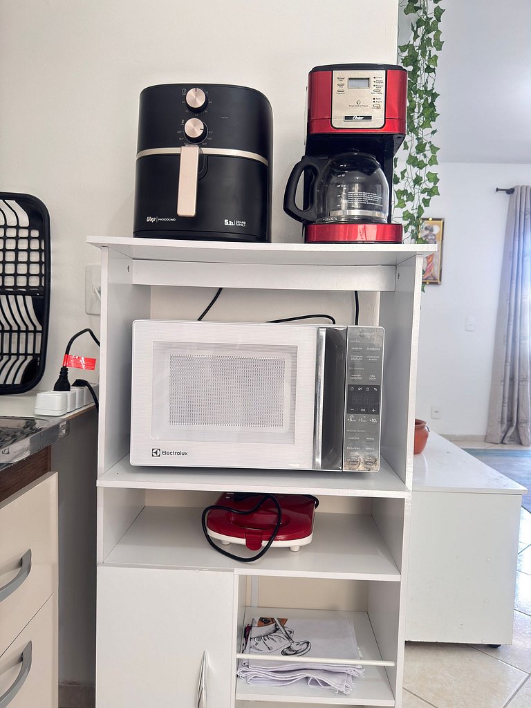 Apto Confortável, Vaga, Cozinha Equipada - ESN302