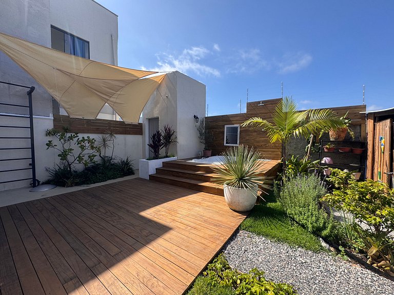 Casa com Jacuzzi Aquecida e Trilha p/Praia - SCR33