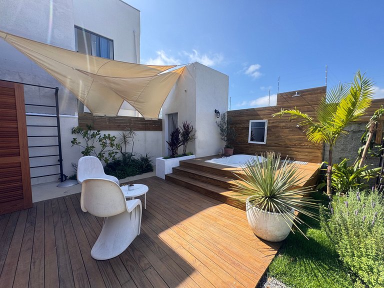 Casa com Jacuzzi Aquecida e Trilha p/Praia - SCR33