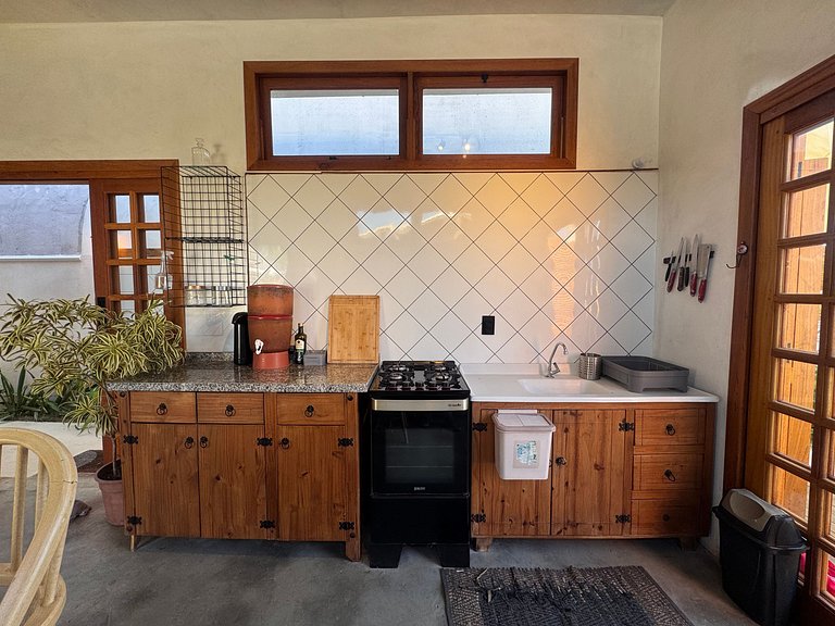 Casa com Jacuzzi Aquecida e Trilha p/Praia - SCR33