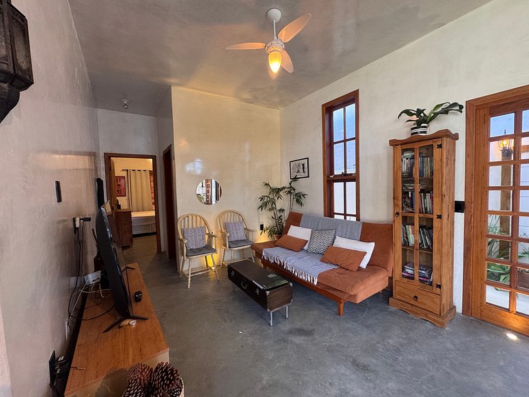 Casa com Jacuzzi Aquecida e Trilha p/Praia - SCR33