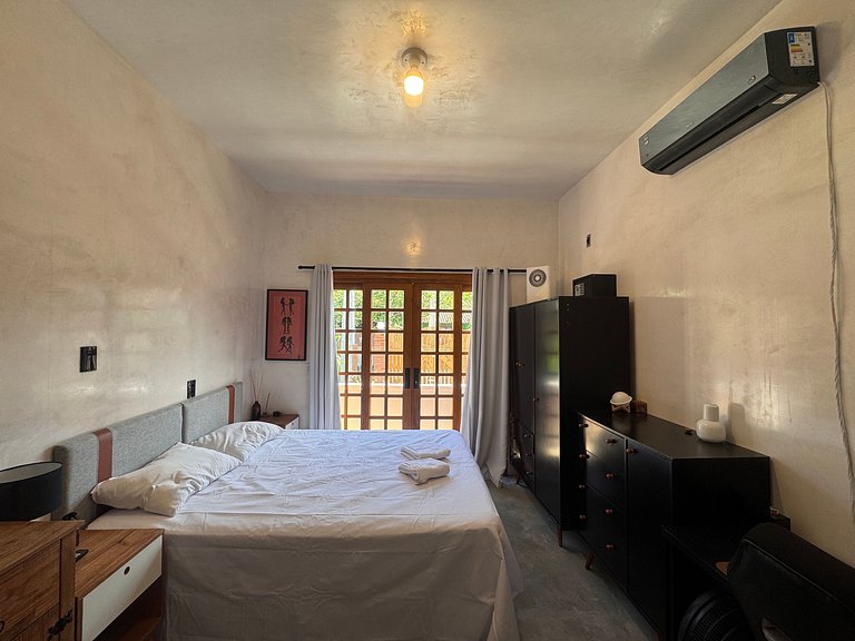 Casa com Jacuzzi Aquecida e Trilha p/Praia - SCR33