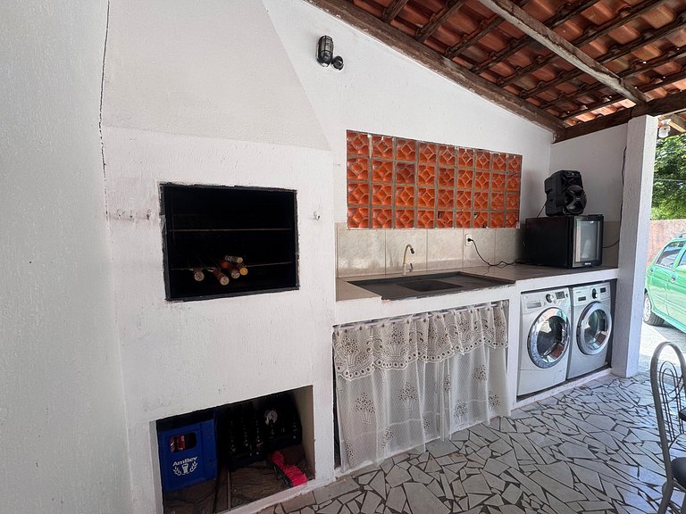 Casa pátio amplo, churrasq. Rio Vermelho - STV142