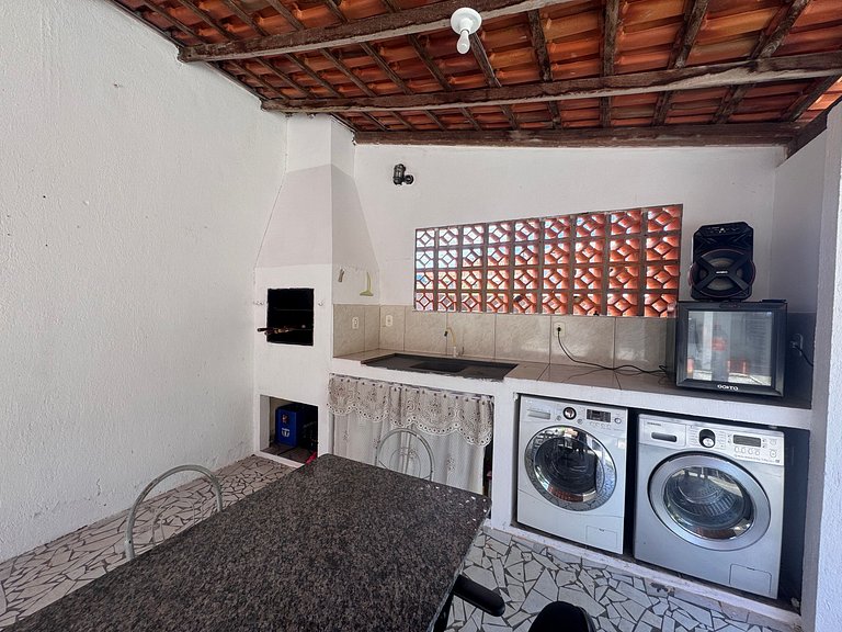 Casa pátio amplo, churrasq. Rio Vermelho - STV142