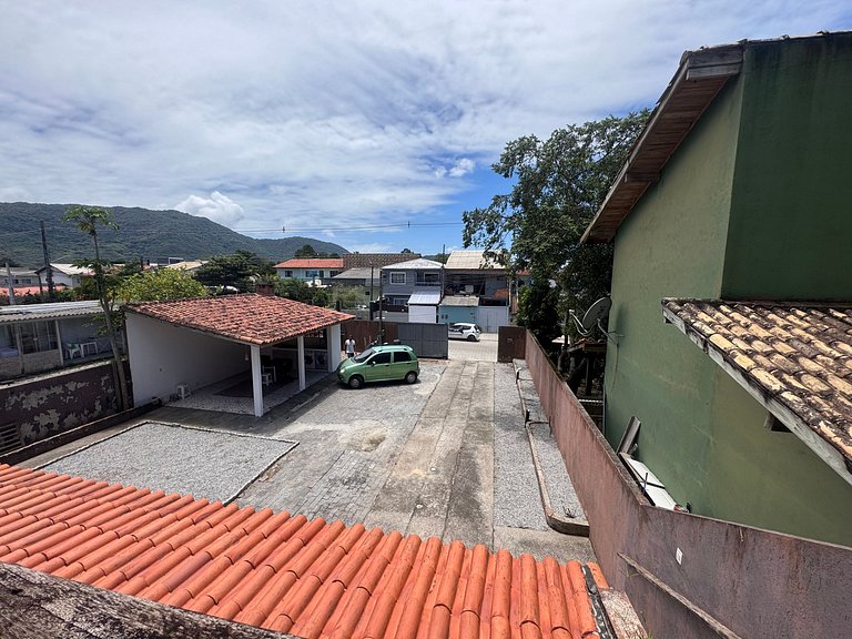 Casa pátio amplo, churrasq. Rio Vermelho - STV142