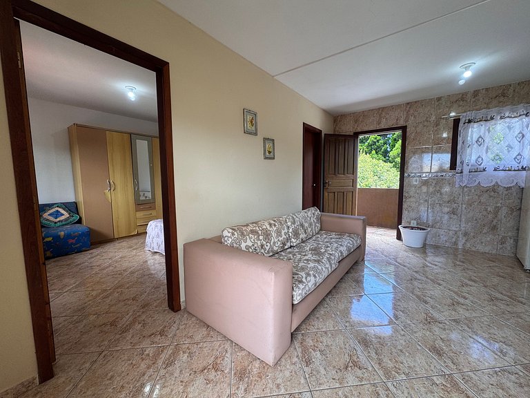 Casa pátio amplo, churrasq. Rio Vermelho - STV142