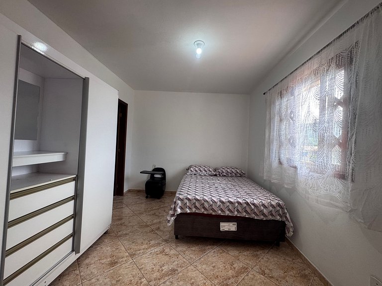 Casa pátio amplo, churrasq. Rio Vermelho - STV142