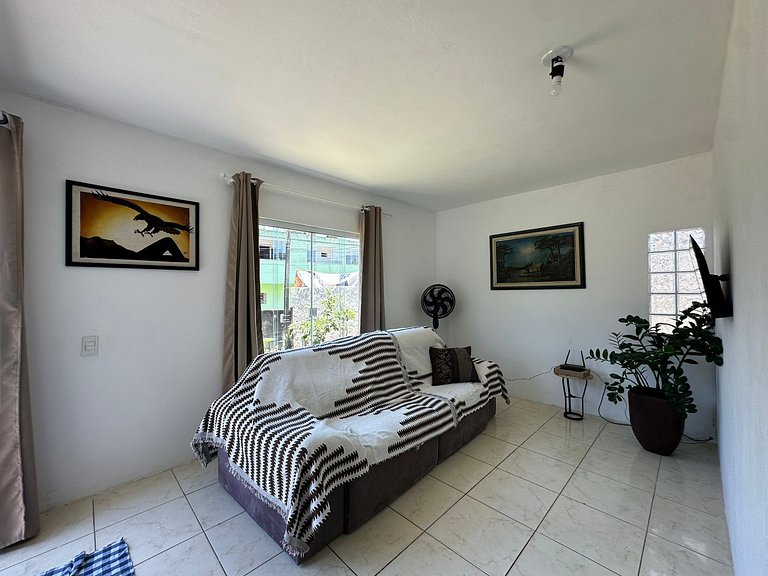 Casa simpática com amplo terreno - REN28