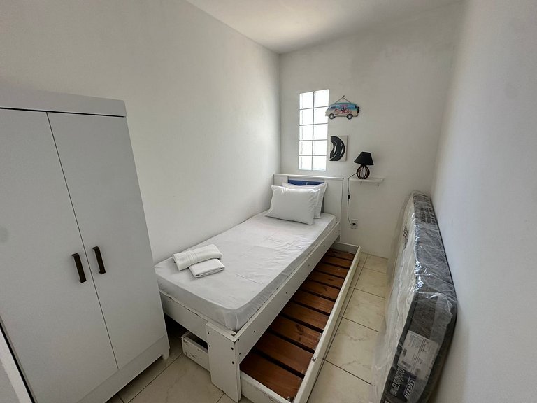 Casa simpática com amplo terreno - REN28