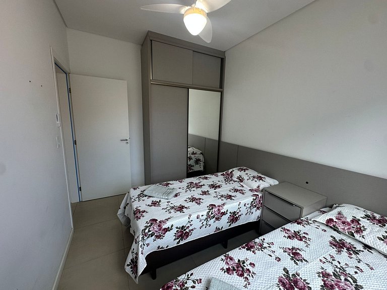 Praia do Santinho, lindo apartamento - INE102