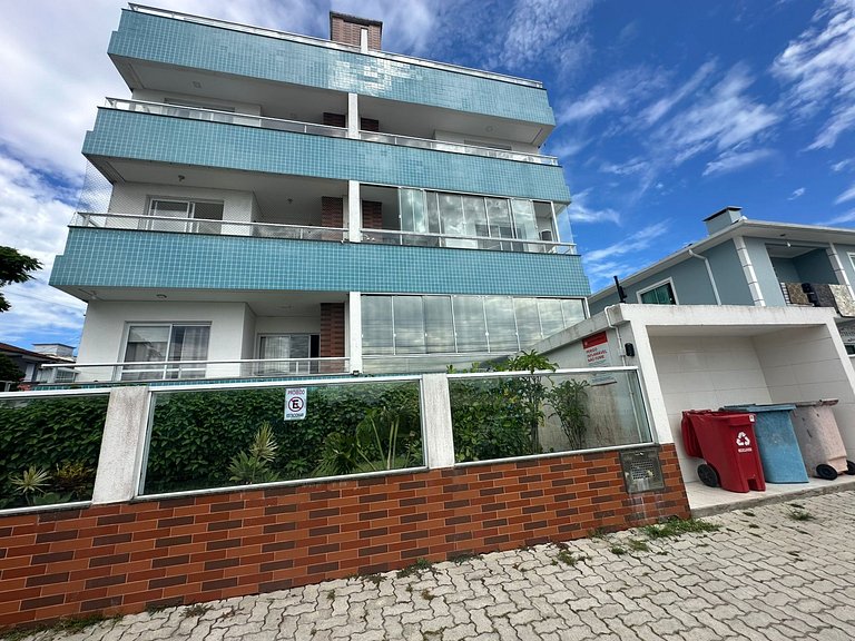 Praia do Santinho, lindo apartamento - INE102