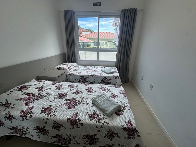 Praia do Santinho, lindo apartamento - INE102