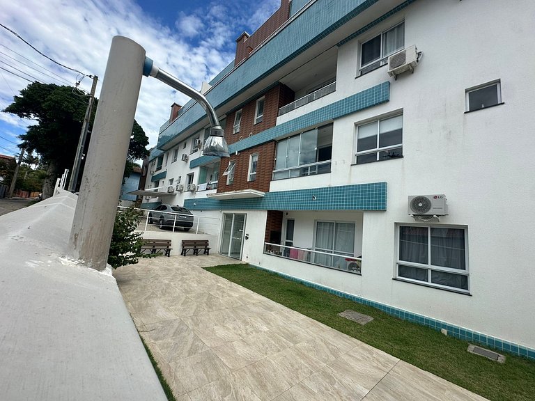 Praia do Santinho, lindo apartamento - INE102