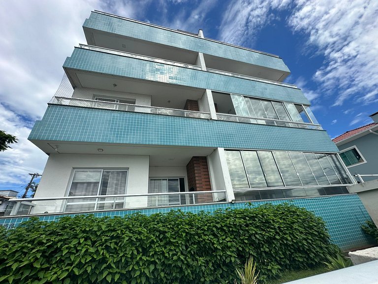 Praia do Santinho, lindo apartamento - INE102