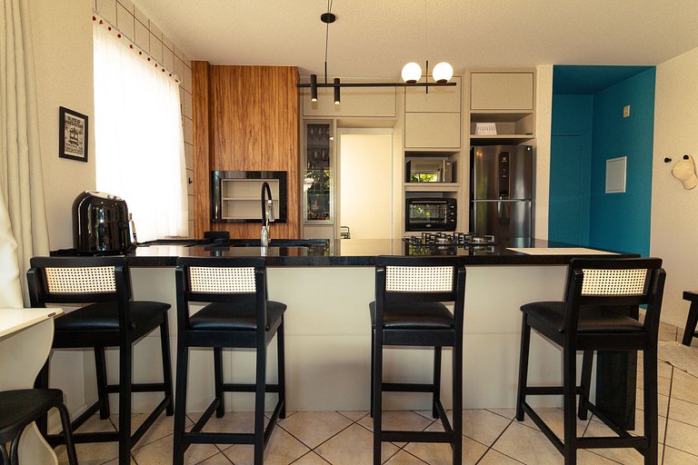 Apartamento, Ar, Churrasqueira a 700m mar - REB101